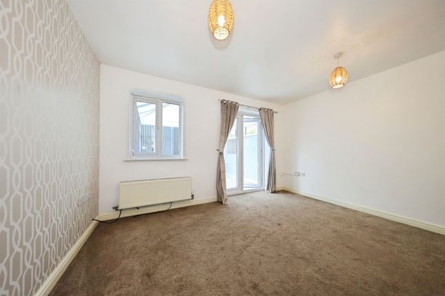 31, Mayfield Road, Wolverhampton photo 3