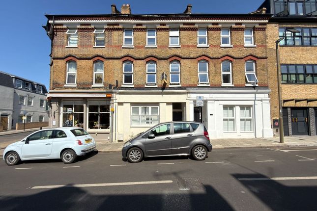 4-bed flat on 196A, St. Ann's Hill, London, £600,000