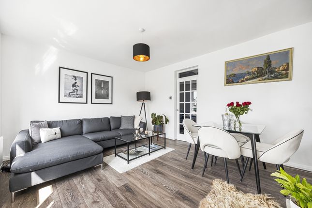 Thumbnail Flat to rent in Beaconsfield Close, London