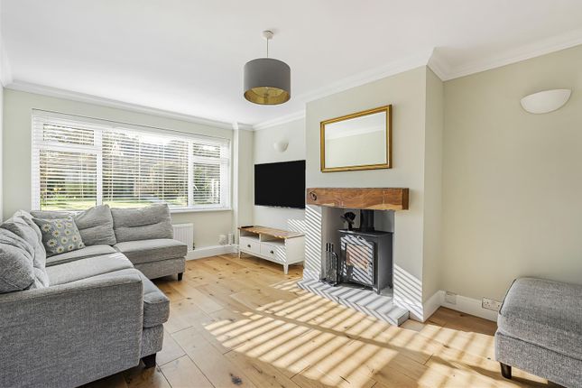 5, The Hyde, Clavering photo 2