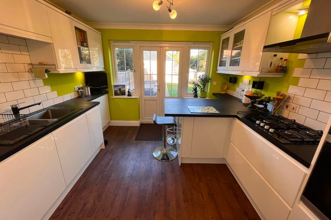 3 Marina Drive, Earith photo 2