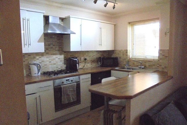 19 Harkness Close, Harold Hill photo 2