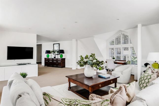 Flat for sale in West Heath Road, Hampstead