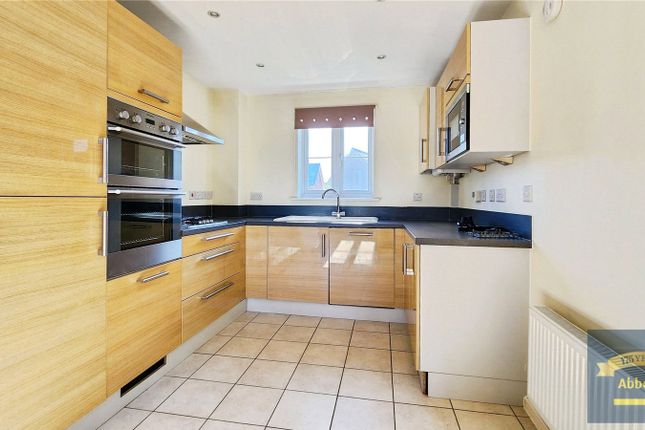16, Glebe Road, Essex photo 2