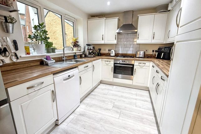 61, Bridget Gardens, Newcastle upon Tyne photo 4