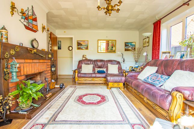 2 Marram Way, Heacham, Norfolk photo 3