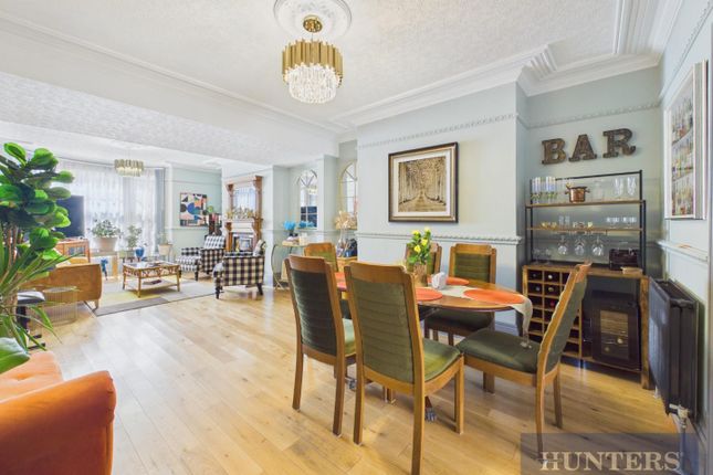 33, Falsgrave Road, Scarborough photo 2