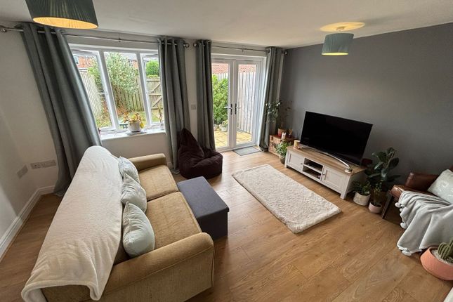 33, Wellington Road, East Yorkshire photo 2