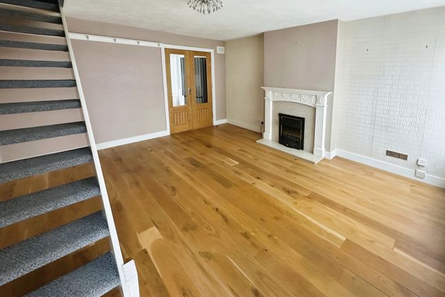 52 Clifton Way, Hinckley photo 2