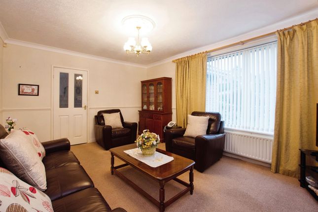 Detached bungalow for sale in Earlsfield Drive, Nottingham