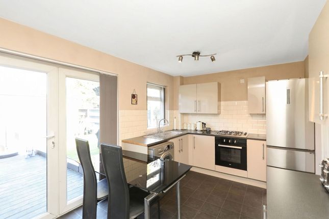 13 Rookery Close, Sheffield photo 2