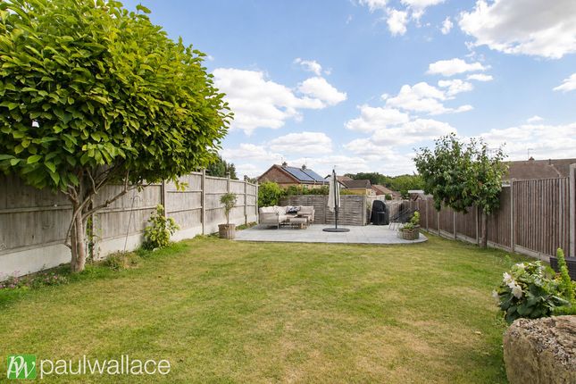 98, Western Road, Nazeing photo 4