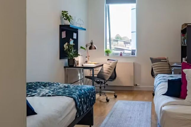 Flat to rent in Students - Chapter Kings Cross, 200 Pentonville Road, London
