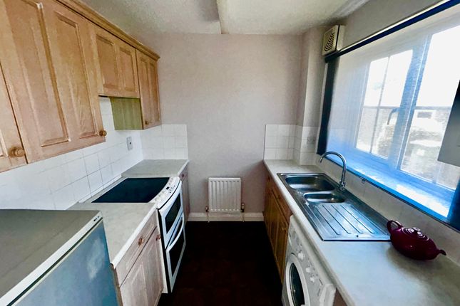 36, Fairview Road, Hungerford photo 4
