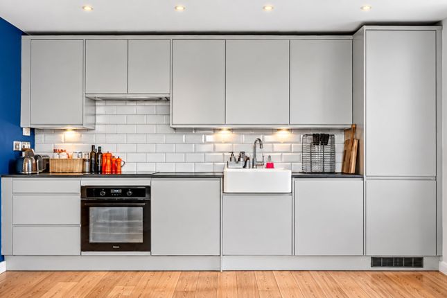 Flat 9, Fyfe House Chadwell Lane, London photo 4