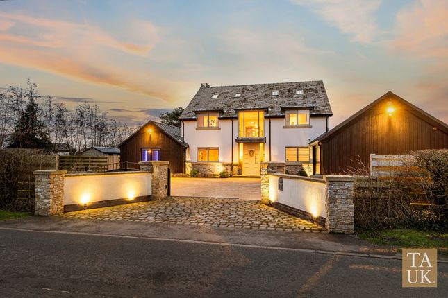 Blakewater House, Fir Tree Lane, Aughton photo 2