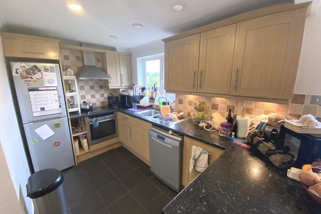 Terraced house to rent in Welbeck Close, Borehamwood