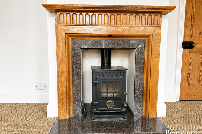 46, Stanley Road, Halstead photo 5