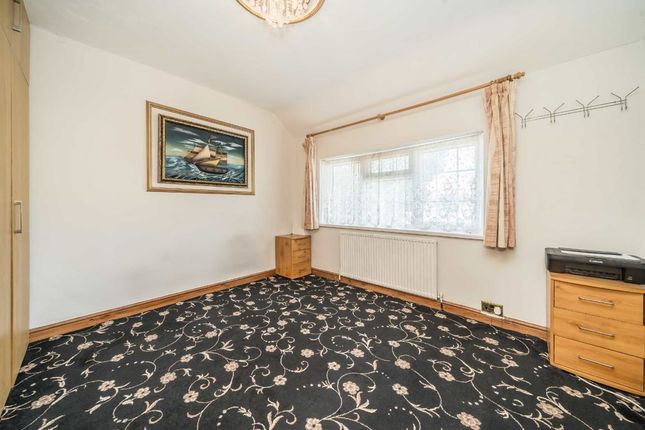 57, Westminster Avenue, Thornton Heath photo 4