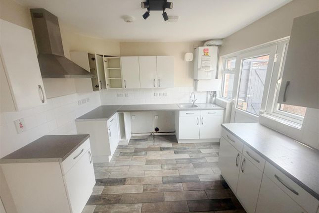 13, Lavender Rise, West Drayton photo 4