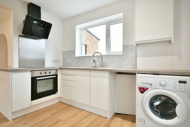 20, Dickens Avenue, Canterbury photo 4