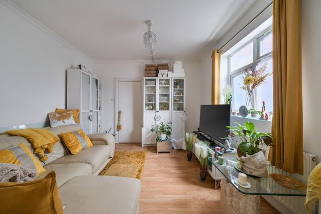Ground Floor Flat 44, Marlbourough Hill, Harrow photo 3