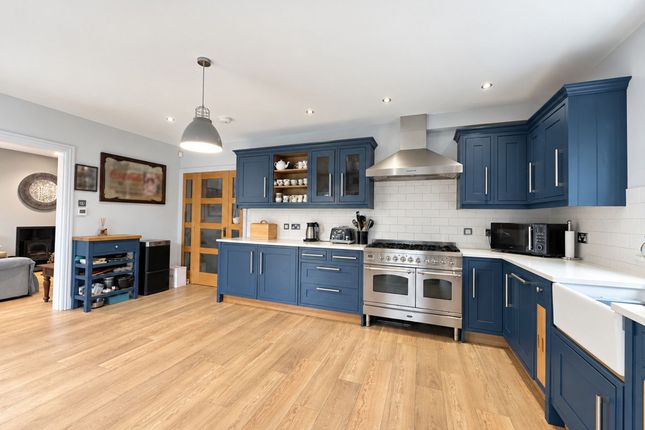 16 Gayton Lane, Wirral photo 3
