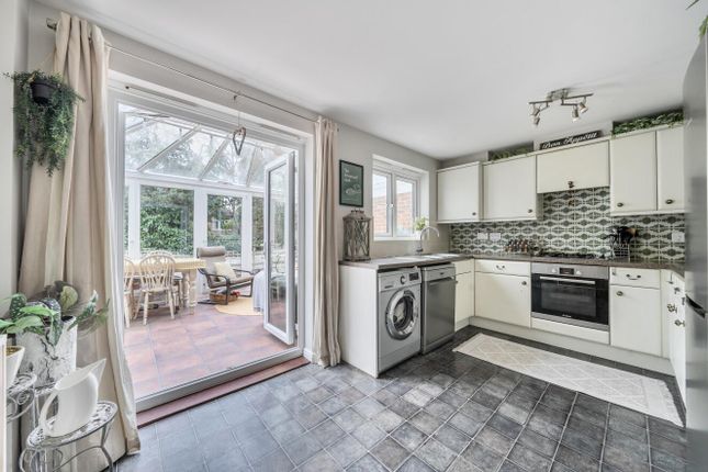 54, The Crossways, Chandler's Ford photo 3