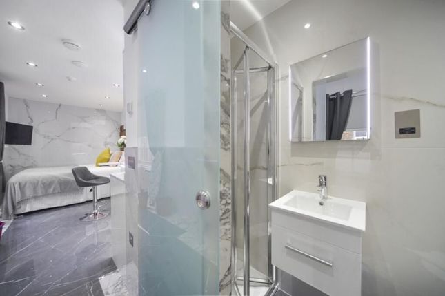 Flat 6, 165 Gloucester Place, London photo 5