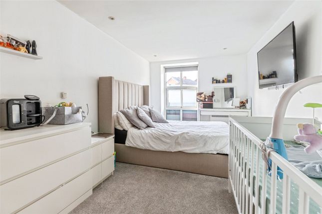 30 Wharfside Apartments,, Prospect Terrace, Greater Manchester photo 3