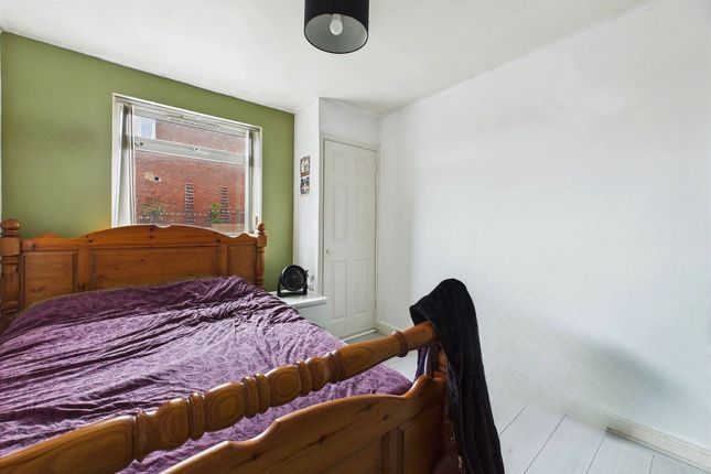 2, Ritsons Court, Consett photo 4