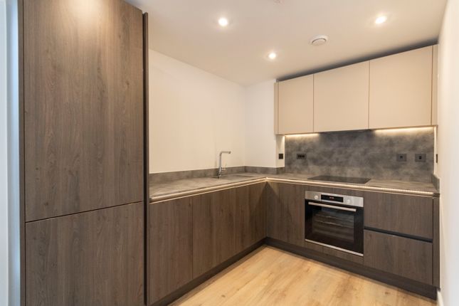 Apartment 108 The Colmore, Snow Hill Wharf, Birmingham photo 4