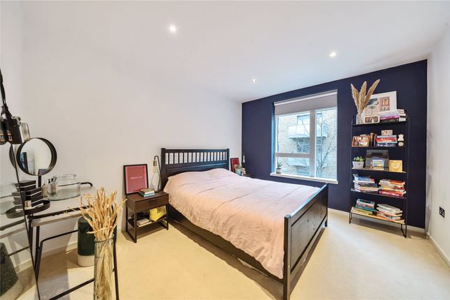 Flat for sale in Matcham Court, Hornsey