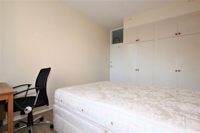 Flat to rent in Clare Court, Kings Cross