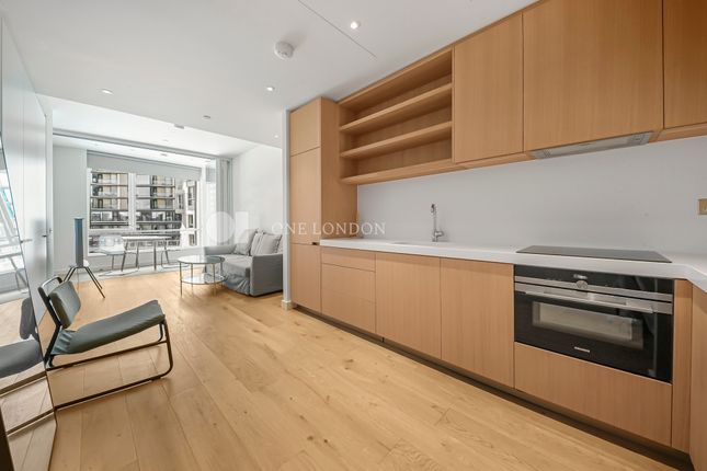 Studio flat on Holmby House, Battersea Power Station, London, £3,100/mo