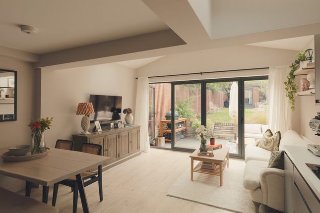 22c, Copleston Road, London photo 4