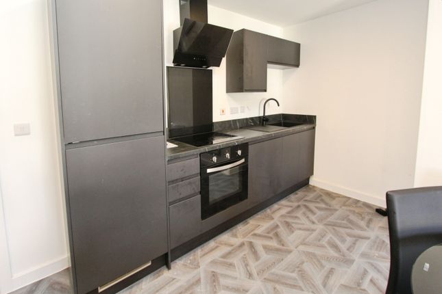 Flat 25, Carnation Place, Tulip Street, Beeston photo 4