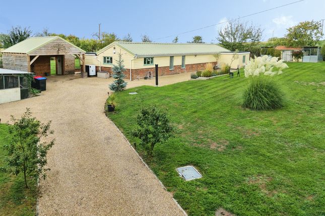 2-bed house on Bensons Barn, Petches Bridge, Braintree, £550,000