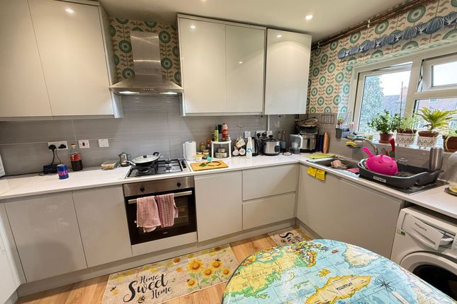 7 Ludlow Mead, Watford photo 3