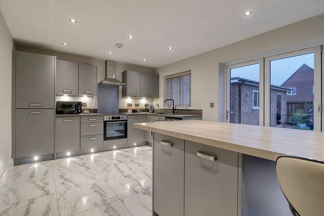 8, St. Marys Close, Doncaster photo 4
