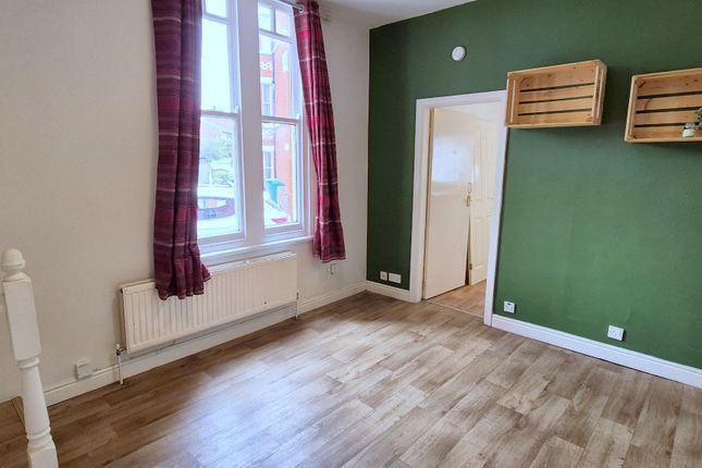 Flat 1, 6 All Saints Road, Scarborough photo 4