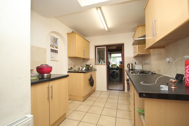 124 Chaplin Road, Wembley photo 3