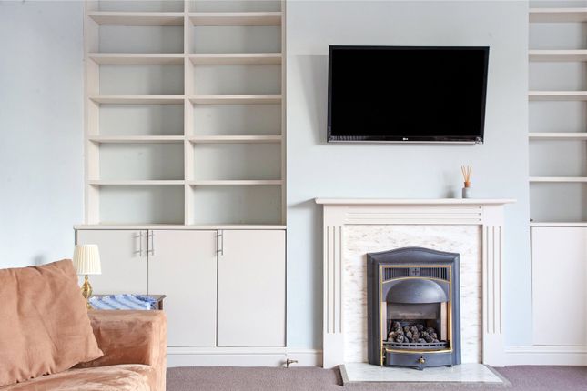 11, Glendale Drive, London photo 4