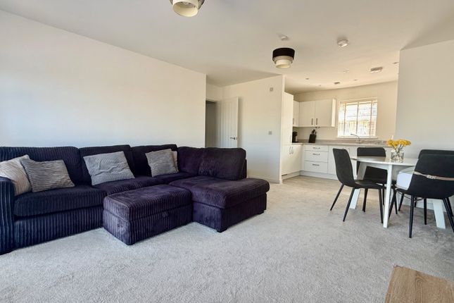 Flat 7,Denny House, 2 Worrall Drive, Wouldham photo 4