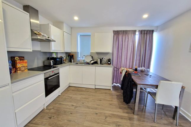 Thumbnail Flat to rent in Butchers Road, Canning Town