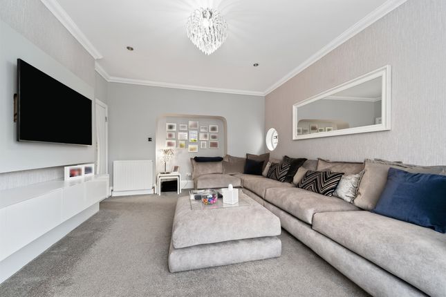 300, Kings Park Avenue, Glasgow photo 4
