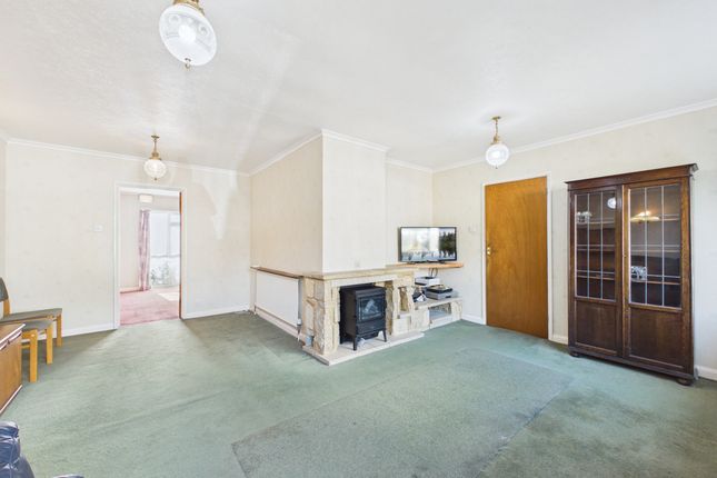 1 Allen Drive, High Wycombe photo 2