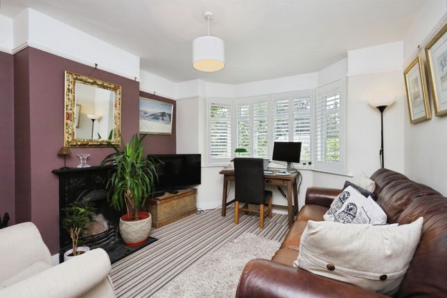 48, London Road, HAILSHAM photo 2