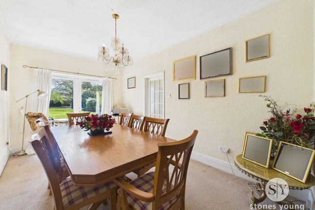 7 Yew Tree Drive, Blackburn photo 3