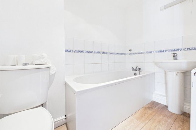 5 Dorset House, 100, Church Street, Somerset photo 4